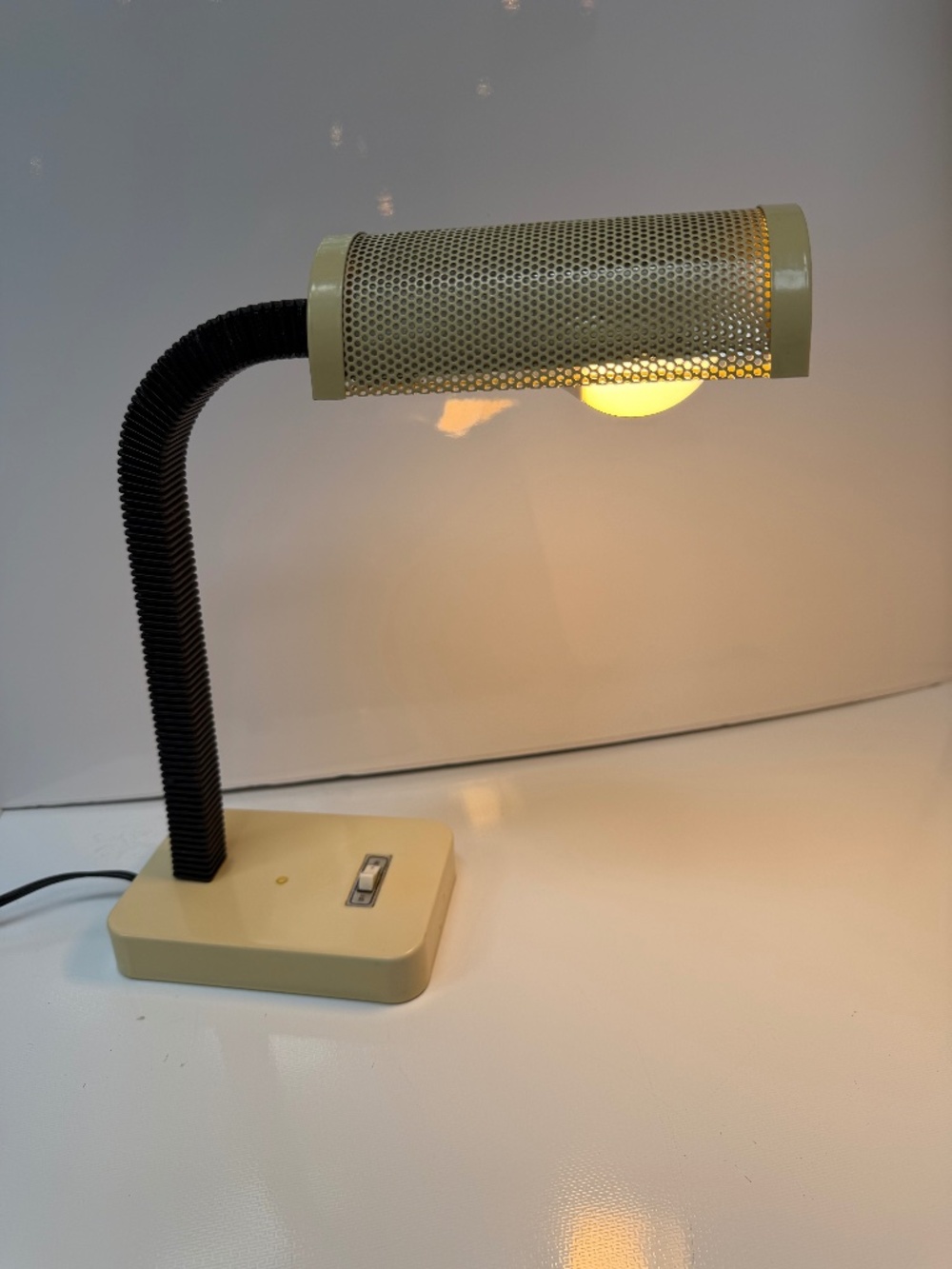 Vintage Italian Style 1970s / 1980s Perforated Desk Lamp, Beige / Black